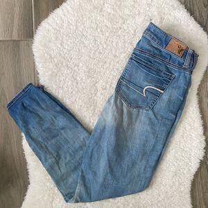 𝅺American Eagle skinny jeans